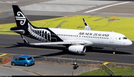 Air New Zealand Flight Faces Wind Shear Challenges, Diverts Back to Auckland Air New Zealand ZK-OXM
