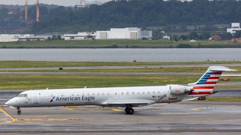 American Airlines CRJ-900