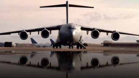 Why the C-17 Globemaster Features a T-Tail: Design and Functionality Explained C-17 Globemaster