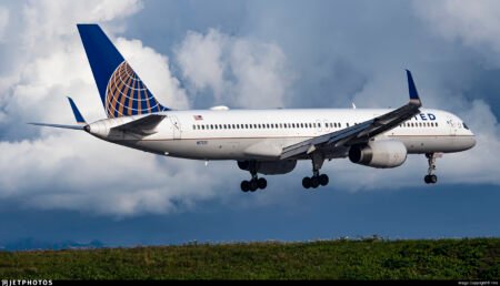 United B757 - Registered as N17133