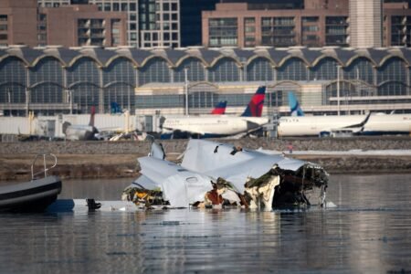 Families File Lawsuit Against American Airlines, FAA, and US Army Over Fatal DC Crash Wreckage of Flight AA5342