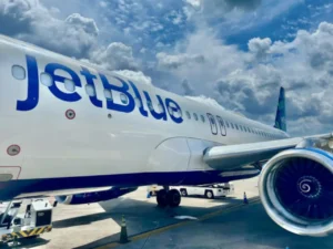 JetBlue Bids Farewell to Embraer E190: Transition to Airbus A220