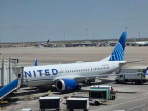 United's Bold Claim: Is American Airlines Really Losing $800 Million at Chicago O'Hare?