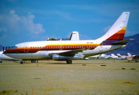 American Airlines Boeing 737-100